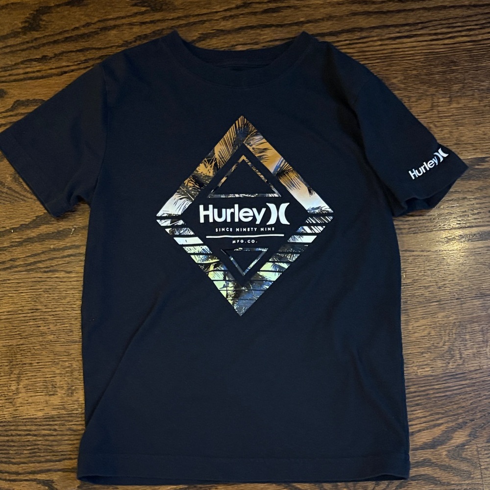 Hurley Boy’s Black Graphic Tee Small